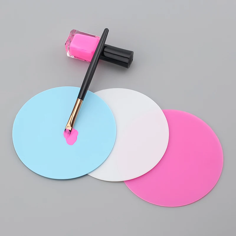 Round Nail Silicone Toner Pad Small and Portable Easy to Clean Recyclable Nail Tools Diameter 9.5cm
Round Nail Silicone Toner Pad Small and Portable Easy to Clean Recyclable Nail Tools Diameter 9.5cm