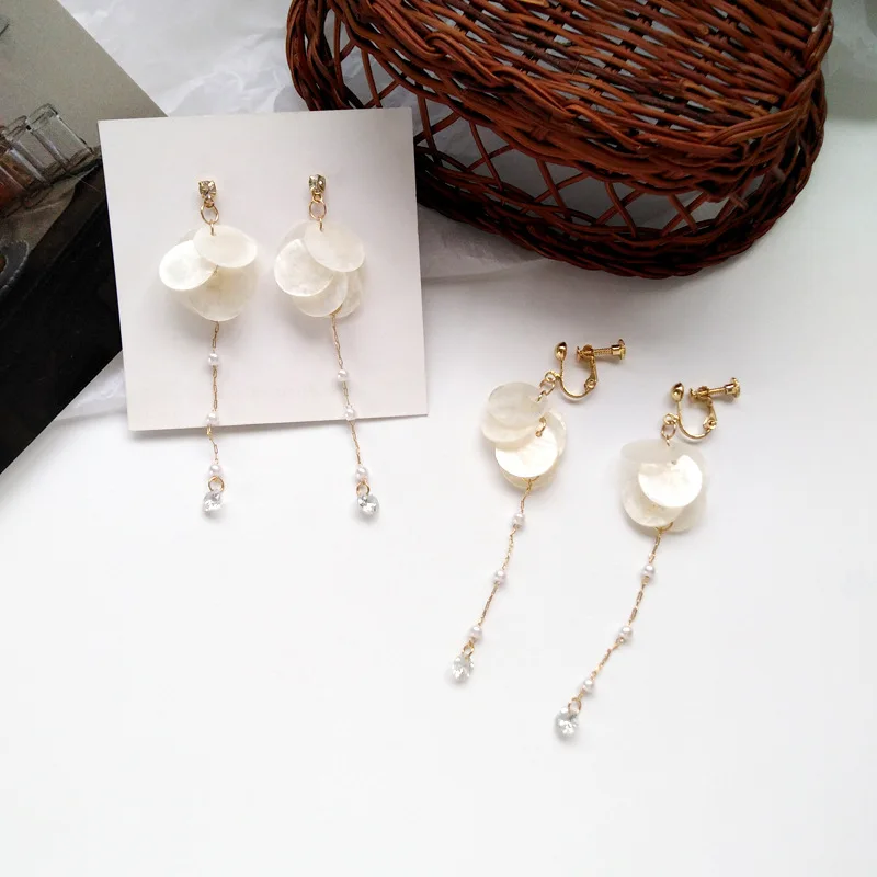 Elegant Long Imitation Pearls Tassel Clip On Earrings Non Pierced for Women Natural White Shells No Ears Hole Earriings
Elegant Long Imitation Pearls Tassel Clip On Earrings Non Pierced for Women Natural White Shells No Ears Hole Earriings