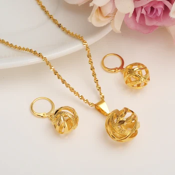 New Fashion Cute Jewelry Gold Round ball Jewelry Sets for Women Necklace Earrings Set Party Accessories Best Gift daily wear
New Fashion Cute Jewelry Gold Round ball Jewelry Sets for Women Necklace Earrings Set Party Accessories Best Gift daily wear