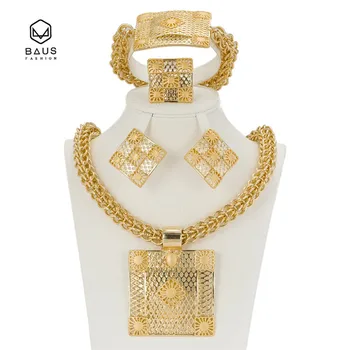 BAUS African gold color wedding jewelry set Three color Fashion women Bridal set Necklace Bangle Earring Ring Party Accessories
BAUS African gold color wedding jewelry set Three color Fashion women Bridal set Necklace Bangle Earring Ring Party Accessories