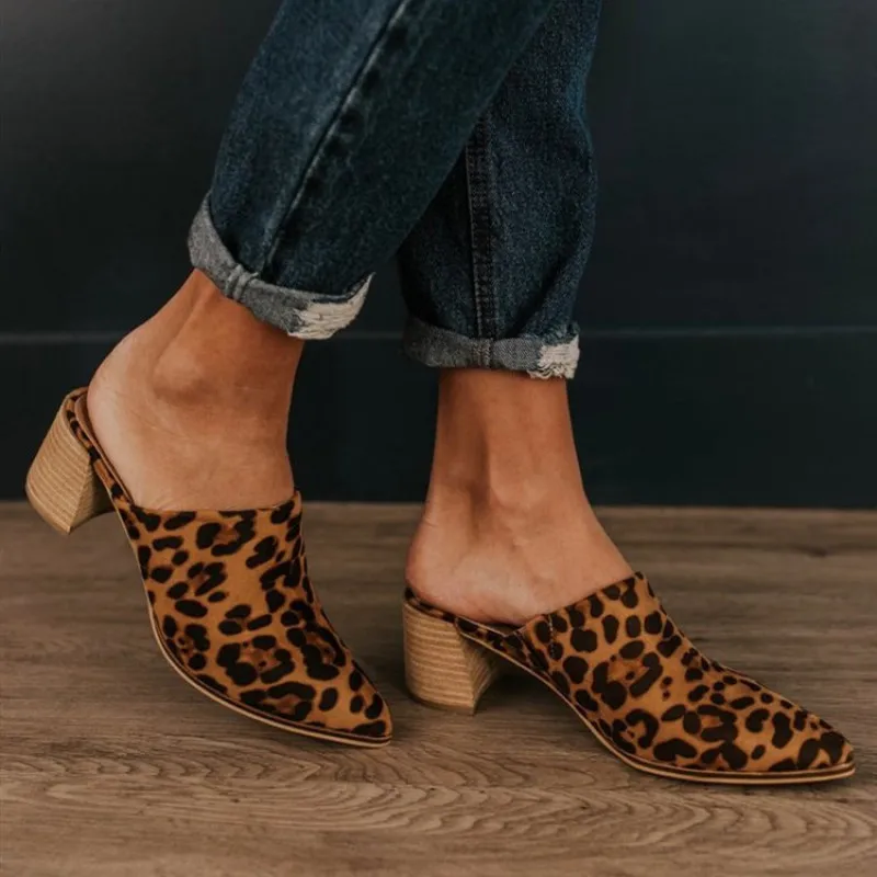 Big size 41 42 43 Women Summer High Heels Mules Slippers Leopard Ladies Pointed Toe Crystal Outside Shoes Woman Fashion Footwear
Big size 41 42 43 Women Summer High Heels Mules Slippers Leopard Ladies Pointed Toe Crystal Outside Shoes Woman Fashion Footwear