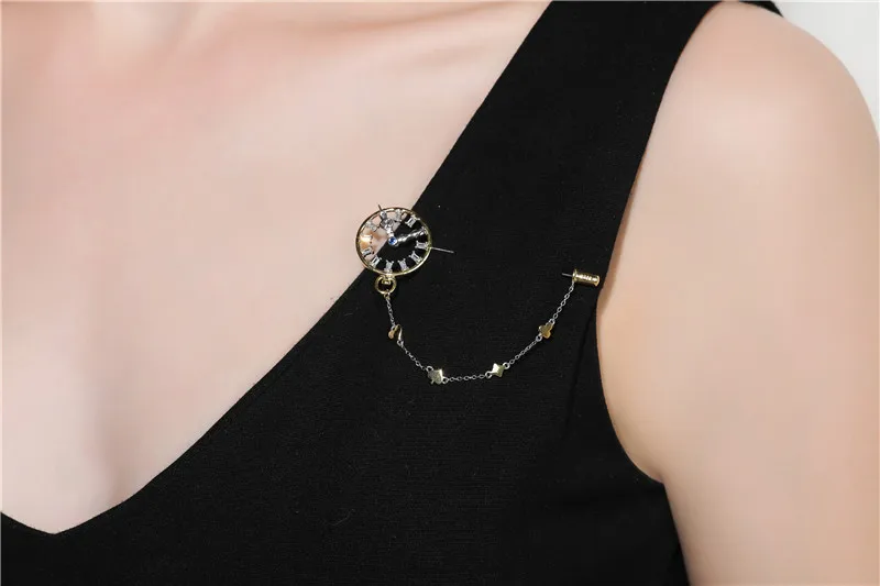 Fancy New fairy tale pocket watch Brooch For Women AAA Zircons 925 sterling silver Broche 2018 womens Christmas accessories
Fancy New fairy tale pocket watch Brooch For Women AAA Zircons 925 sterling silver Broche 2018 womens Christmas accessories