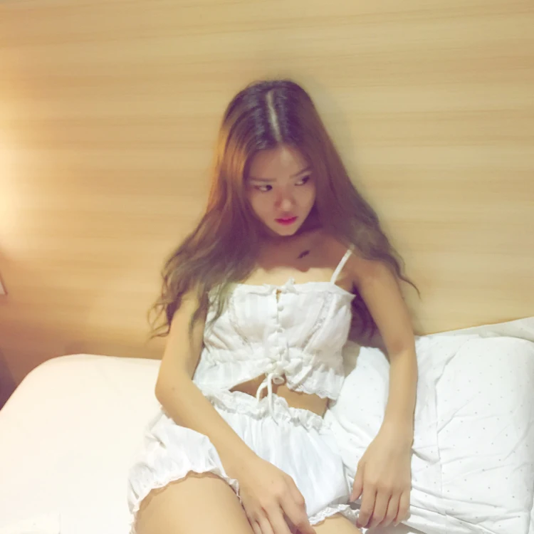 Summer Korean Japan Soft Girl Kawaii Home Sleep Lace Pleated Ruffle Button Spaghetti Short Camisole Elastic Waist Short 2 Piece
Summer Korean Japan Soft Girl Kawaii Home Sleep Lace Pleated Ruffle Button Spaghetti Short Camisole Elastic Waist Short 2 Piece