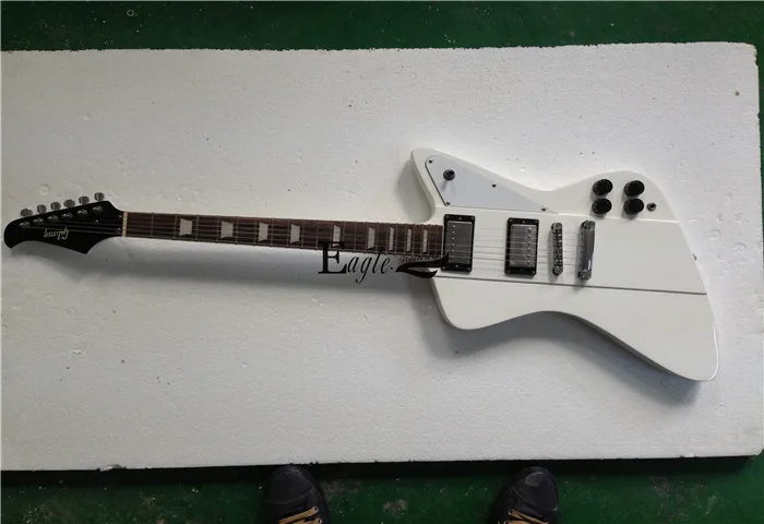 Eagle. Butterfly electric guitar, electric bass Custom Shop bird electric metal guitars handmade custom shaped guitar
Eagle. Butterfly electric guitar, electric bass Custom Shop bird electric metal guitars handmade custom shaped guitar