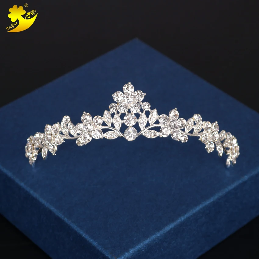 Xinyun Flower Rhinestone Bridal Crowns Wedding Hair Accessories Simple Fashion Dinner Dress Headwear Decoration Cute Girl Crown
Xinyun Flower Rhinestone Bridal Crowns Wedding Hair Accessories Simple Fashion Dinner Dress Headwear Decoration Cute Girl Crown