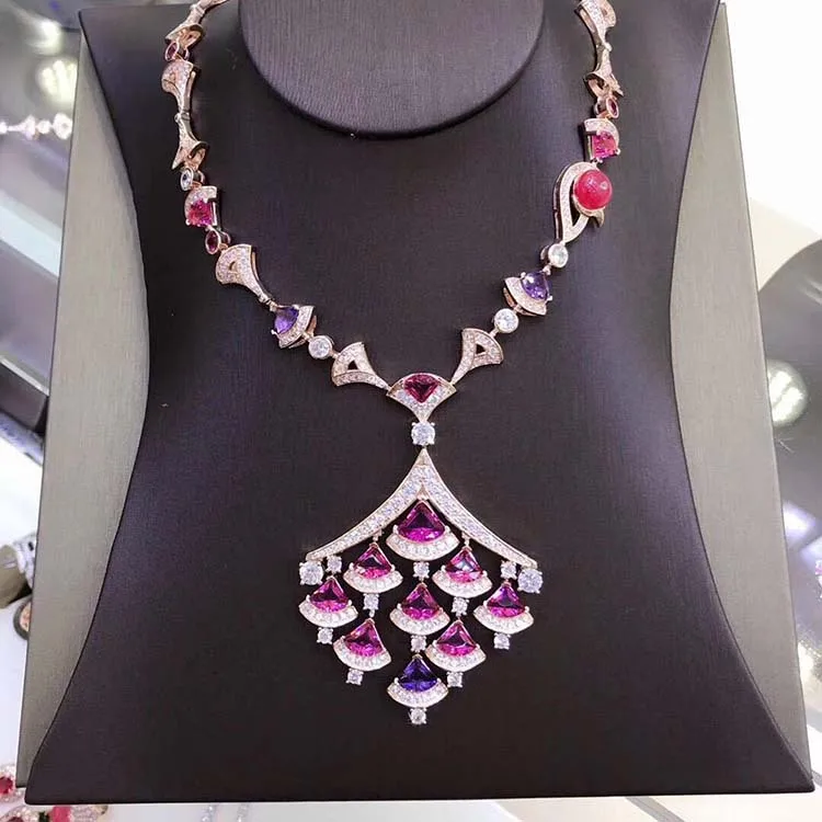 High-Quality Luxury Brand Jewelry Inlaid With Crystal Colorful Multicolored Layered Fan-Shaped Necklace Shine Gorgeous Beauty
High-Quality Luxury Brand Jewelry Inlaid With Crystal Colorful Multicolored Layered Fan-Shaped Necklace Shine Gorgeous Beauty