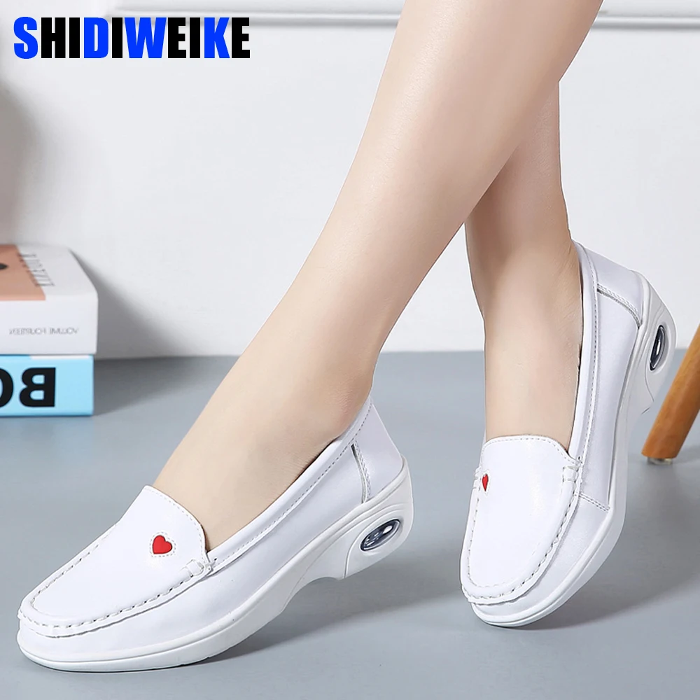 Spring Women Nurse Flats Shoes genuine Leather Slip on Moccains Ladies round toe White Loafers Flat Women Sneakers Creepers
Spring Women Nurse Flats Shoes genuine Leather Slip on Moccains Ladies round toe White Loafers Flat Women Sneakers Creepers