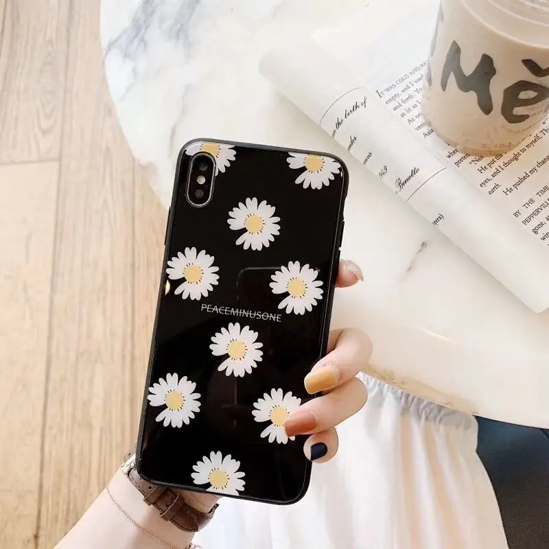 For IPhone XS Max X XR iPhone 8 7 6 6s Plus case with toughened glass cover with soft edge and black Daisy flowers
For IPhone XS Max X XR iPhone 8 7 6 6s Plus case with toughened glass cover with soft edge and black Daisy flowers