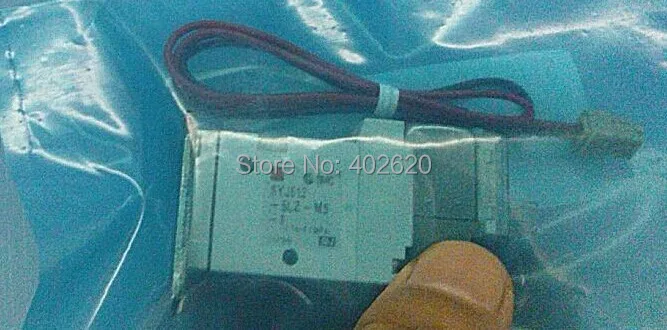 free shipping Quality pneumatic components SMC valve solenoid valve SYJ512-5LZ-M5-F
free shipping Quality pneumatic components SMC valve solenoid valve SYJ512-5LZ-M5-F