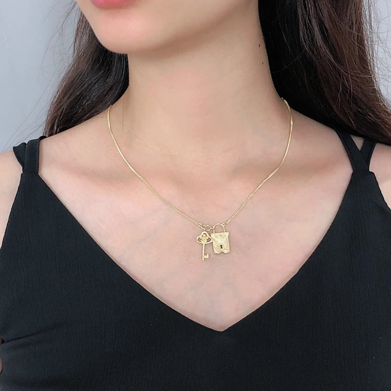 Korean Key Lock Carved Flower Pendant Choker Necklace 925 Sterling Silver Gold Chain Personality Women Fashion Necklace Jewelry
Korean Key Lock Carved Flower Pendant Choker Necklace 925 Sterling Silver Gold Chain Personality Women Fashion Necklace Jewelry