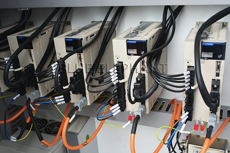 Japan YASKAWA servo driver