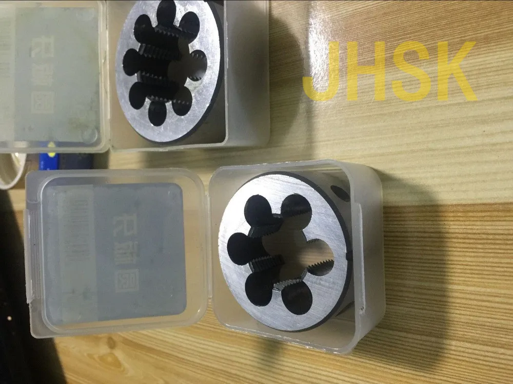 FREE SHIPPING 1 5/8" - 16 Right Hand Thread Die 1 5/8 - 16 TPI Superior quality (1PCS)
FREE SHIPPING 1 5/8" - 16 Right Hand Thread Die 1 5/8 - 16 TPI Superior quality (1PCS)