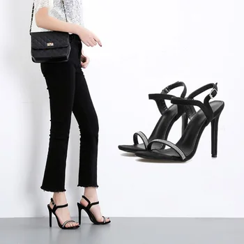 New Summer Women'S Shoes Light Luxury Ladies Solid Color Rhinestone Sandals Sexy Peep Toe Thin High Heel Sandals Women'S Shoes
New Summer Women'S Shoes Light Luxury Ladies Solid Color Rhinestone Sandals Sexy Peep Toe Thin High Heel Sandals Women'S Shoes