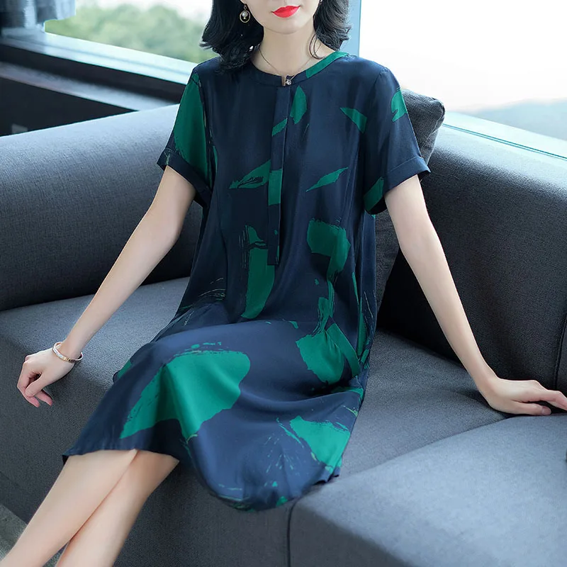 2019 New Silk Print Women Summer Dresses Fashion Thin Short Sleeve O-Neck A-Line Dresses Plus Size Temperament Long Dresses
2019 New Silk Print Women Summer Dresses Fashion Thin Short Sleeve O-Neck A-Line Dresses Plus Size Temperament Long Dresses