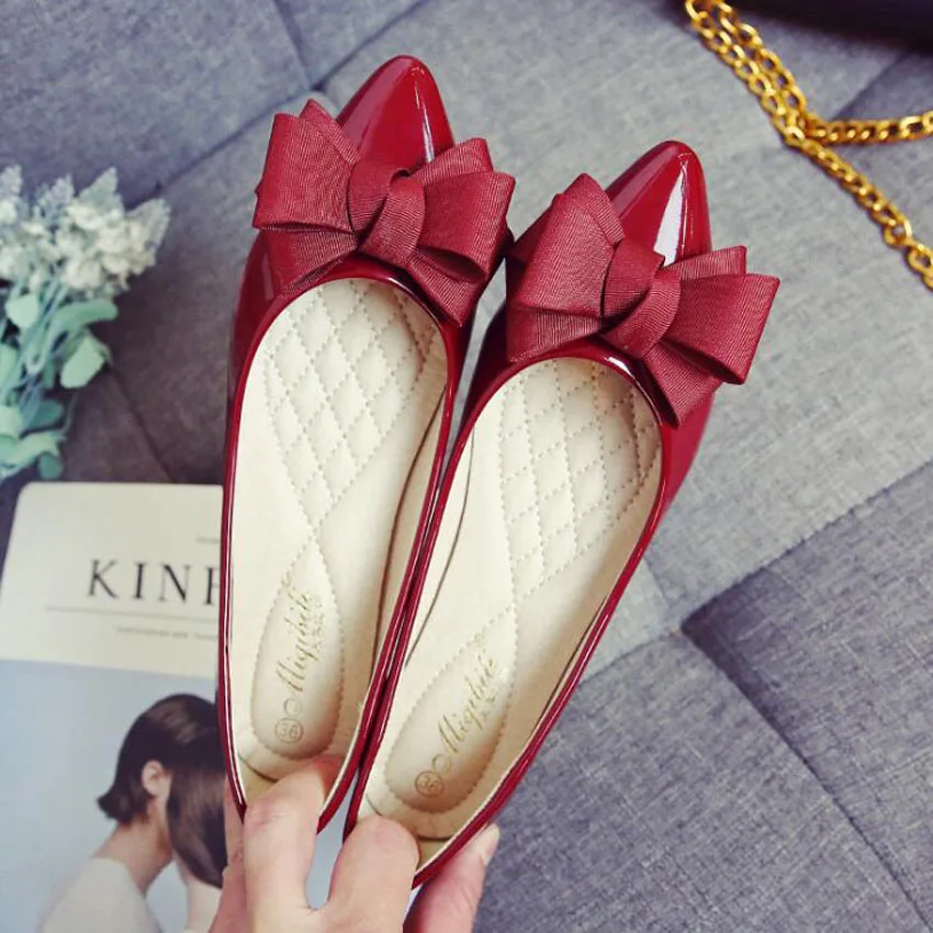 2019 Butterfly Knot Patent Leather Shoes Women Slip On Candy Color Flat Shoes For Woman Plus Size 43 Sweet Ladies Shoes
2019 Butterfly Knot Patent Leather Shoes Women Slip On Candy Color Flat Shoes For Woman Plus Size 43 Sweet Ladies Shoes