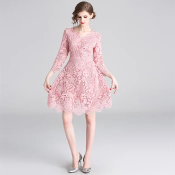 2019 New Water Soluble Lace Slim V-neck Fashion Dress Retro Casual Temperament V-neck Streetwear Women Party Dresses
2019 New Water Soluble Lace Slim V-neck Fashion Dress Retro Casual Temperament V-neck Streetwear Women Party Dresses