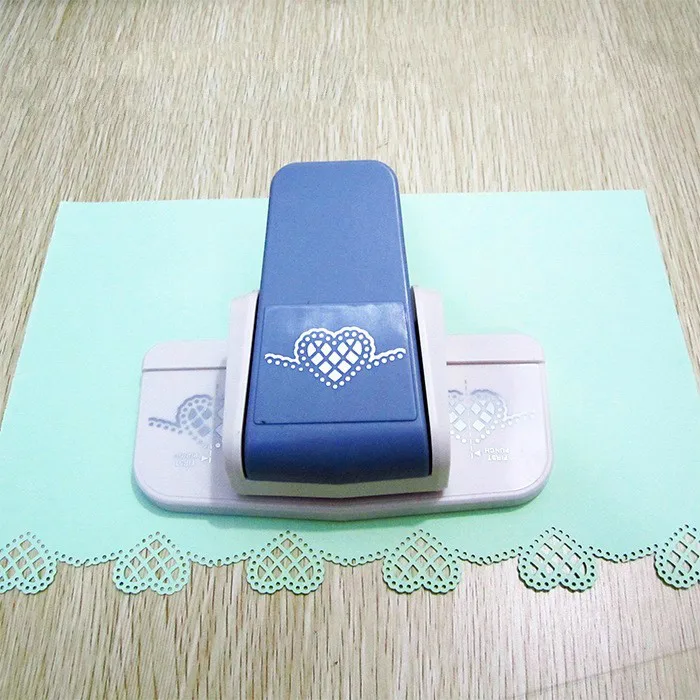 Large Fancy border embossing punch scrapbooking handmade edge device DIY paper cutter Craft lace gift perforadora de papel
Large Fancy border embossing punch scrapbooking handmade edge device DIY paper cutter Craft lace gift perforadora de papel