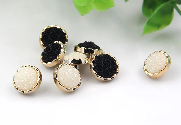 10pcs/lot Resin button sweater button rose gold rim flower blouse button cardigan button 11mm
10pcs/lot Resin button sweater button rose gold rim flower blouse button cardigan button 11mm