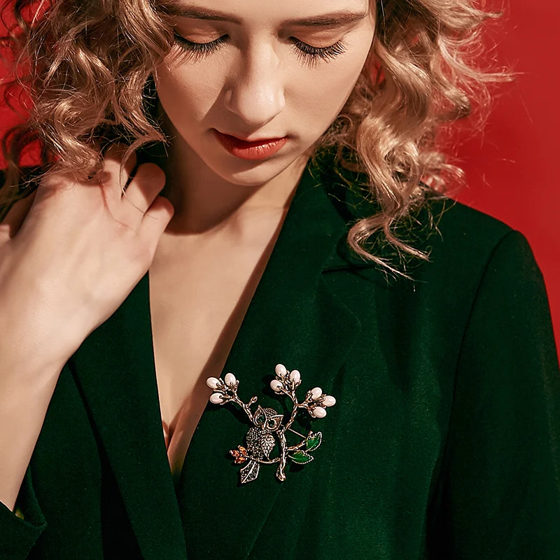 2017 Antique Gold Color Crystal Owl Green Enamel Leaves Vintage Women Brooch Fashion Jewelry
2017 Antique Gold Color Crystal Owl Green Enamel Leaves Vintage Women Brooch Fashion Jewelry