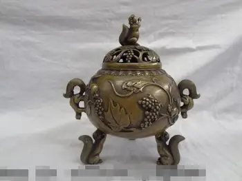 song voge gem S7030 10" Folk Chinese Bronze Squirrel Grape Statue Buddhism Incense Burner Censer
song voge gem S7030 10" Folk Chinese Bronze Squirrel Grape Statue Buddhism Incense Burner Censer