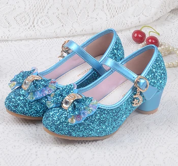 girls crystal sandals 2017 new dancing shoes Summer children kids princess Sandals Europe 26-36
girls crystal sandals 2017 new dancing shoes Summer children kids princess Sandals Europe 26-36