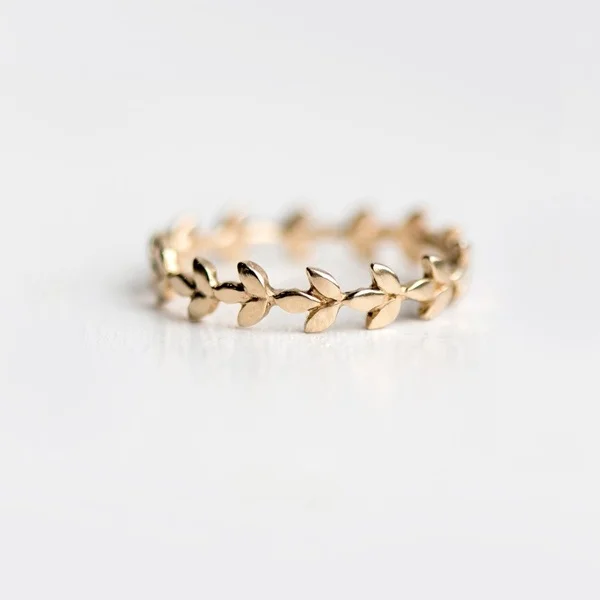 Fashion Women's Jewelry Grape Leaf Vine Gold Ring Temperament Ring Men and Women Gold Ring
Fashion Women's Jewelry Grape Leaf Vine Gold Ring Temperament Ring Men and Women Gold Ring