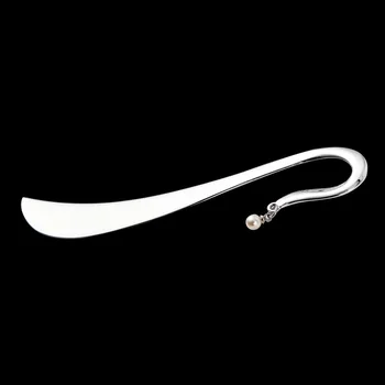 2 PCS Creative China wind metal bookmarks swan- neck feather design small gifts to send teachers female friends ramdon designs
2 PCS Creative China wind metal bookmarks swan- neck feather design small gifts to send teachers female friends ramdon designs
