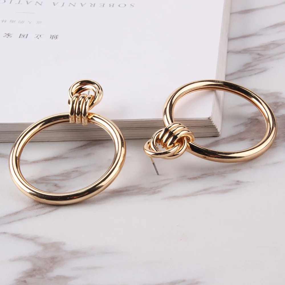 Popular Fashion Simple Round Big Circle Pendant Stud Earring Jewelry Accessories for Women Girls
Popular Fashion Simple Round Big Circle Pendant Stud Earring Jewelry Accessories for Women Girls