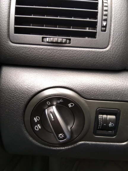 FaroeChi Chrome Headlight Switch For V-W Passat B5 B5.5 Golf Bora J-ETTA MK4 New Beetle SHARAN Polo Seat Alhambra 3B0 941 531
FaroeChi Chrome Headlight Switch For V-W Passat B5 B5.5 Golf Bora J-ETTA MK4 New Beetle SHARAN Polo Seat Alhambra 3B0 941 531