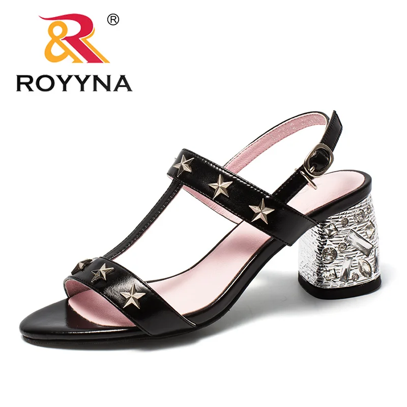 ROYYNA New Arrival Fashion Style Women Sandals Metal Five Stars Femme Summer Shoes Metal Heels Decration Lady Slippers 36-42
ROYYNA New Arrival Fashion Style Women Sandals Metal Five Stars Femme Summer Shoes Metal Heels Decration Lady Slippers 36-42