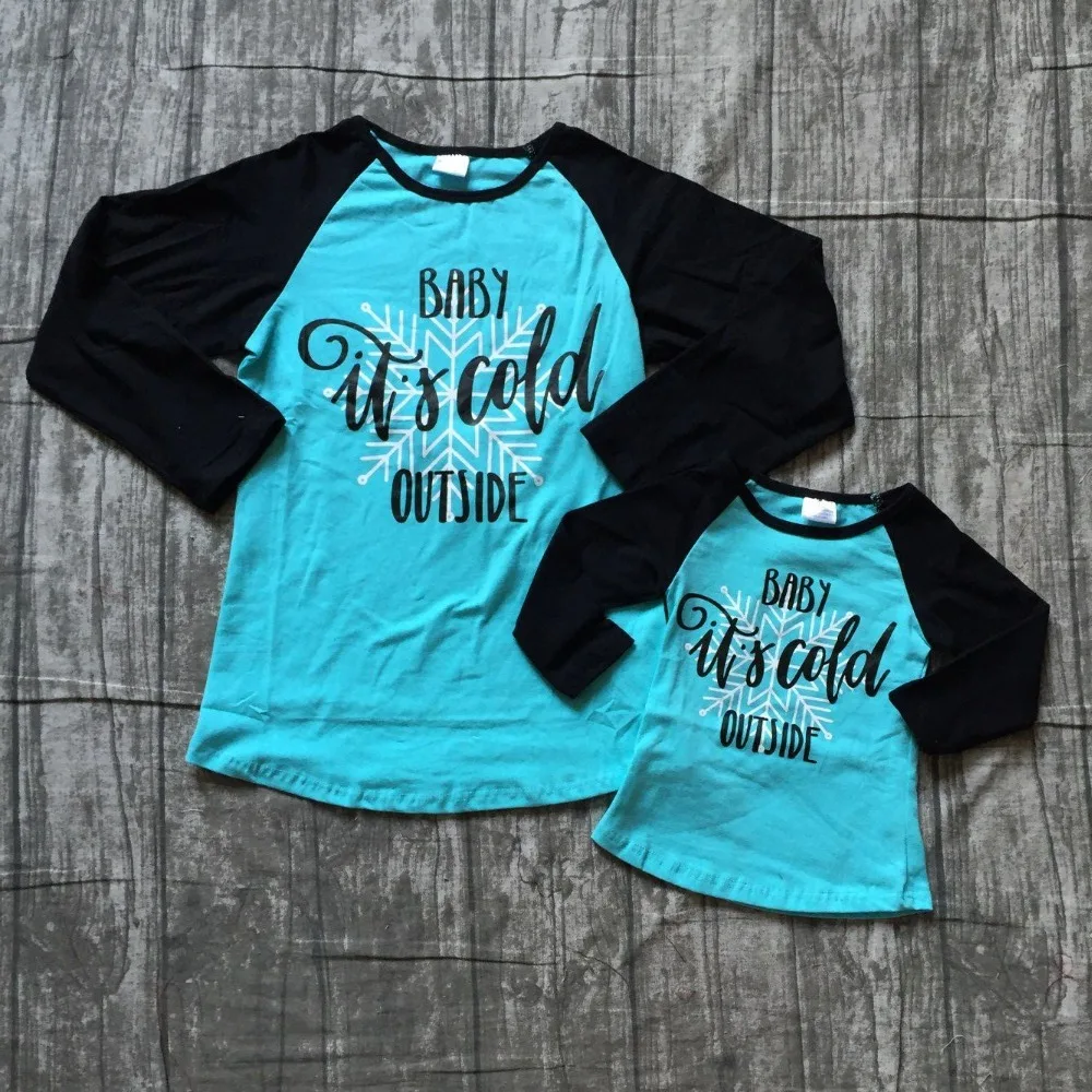 new baby girls Fall/winter boutique top t-shirt children clothes family look mommy cotton raglans it's cold outside long sleeve
new baby girls Fall/winter boutique top t-shirt children clothes family look mommy cotton raglans it's cold outside long sleeve