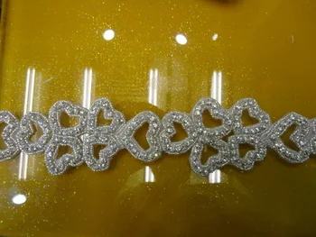 Free shipping 5Yard /lot crystal applique trim,glass rhinestone silver beaded applique trimmings for headband or bridal sash
Free shipping 5Yard /lot crystal applique trim,glass rhinestone silver beaded applique trimmings for headband or bridal sash