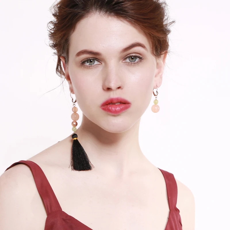 2018 New Unique Design Uneven Handmade Red Tassel Irregular ball Ethnic long pendant Earrings High-end Graceful
2018 New Unique Design Uneven Handmade Red Tassel Irregular ball Ethnic long pendant Earrings High-end Graceful