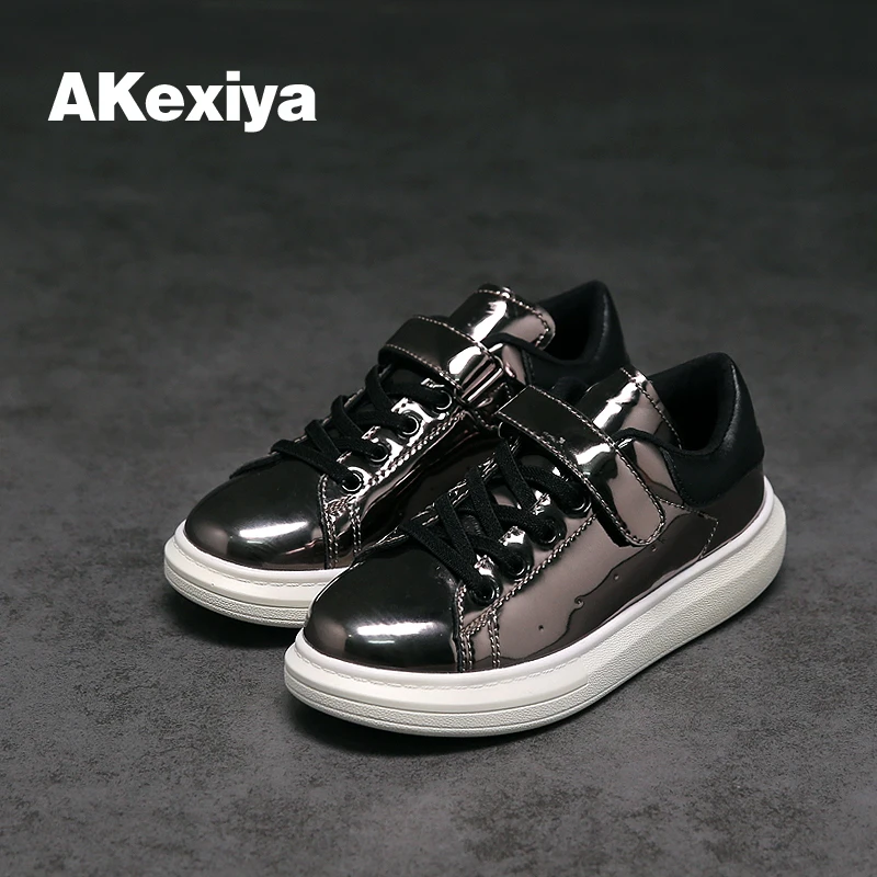 7 Colors 2016 New Patent Leather Kids Shoes Casual Girls Shoes Tenis Infantil Boys Shoes Chaussure Enfant Skateboarding Sneakers 
7 Colors 2016 New Patent Leather Kids Shoes Casual Girls Shoes Tenis Infantil Boys Shoes Chaussure Enfant Skateboarding Sneakers