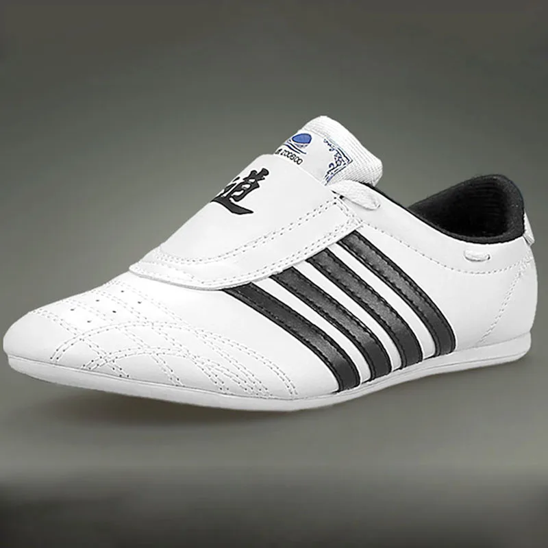 New Hot Sale 2018 Child Adult Taekwondo Shoes Breathable Wear-resistant Kickboxing Training Road
New Hot Sale 2018 Child Adult Taekwondo Shoes Breathable Wear-resistant Kickboxing Training Road