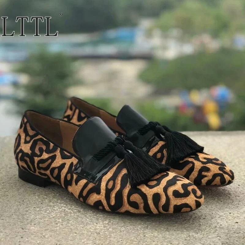 LTTL Leopard Men Dress Shoes Tassels Loafers High Quality Patchwork Slip On Casual Shoes Designer Men's Slippers Flats
LTTL Leopard Men Dress Shoes Tassels Loafers High Quality Patchwork Slip On Casual Shoes Designer Men's Slippers Flats