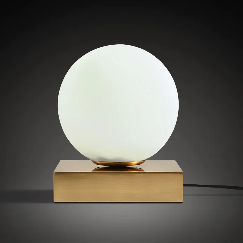 Nordic modern minimalist table lamps for living room white glass ball table light iron tripod milky round ball desk lamp Reading
Nordic modern minimalist table lamps for living room white glass ball table light iron tripod milky round ball desk lamp Reading