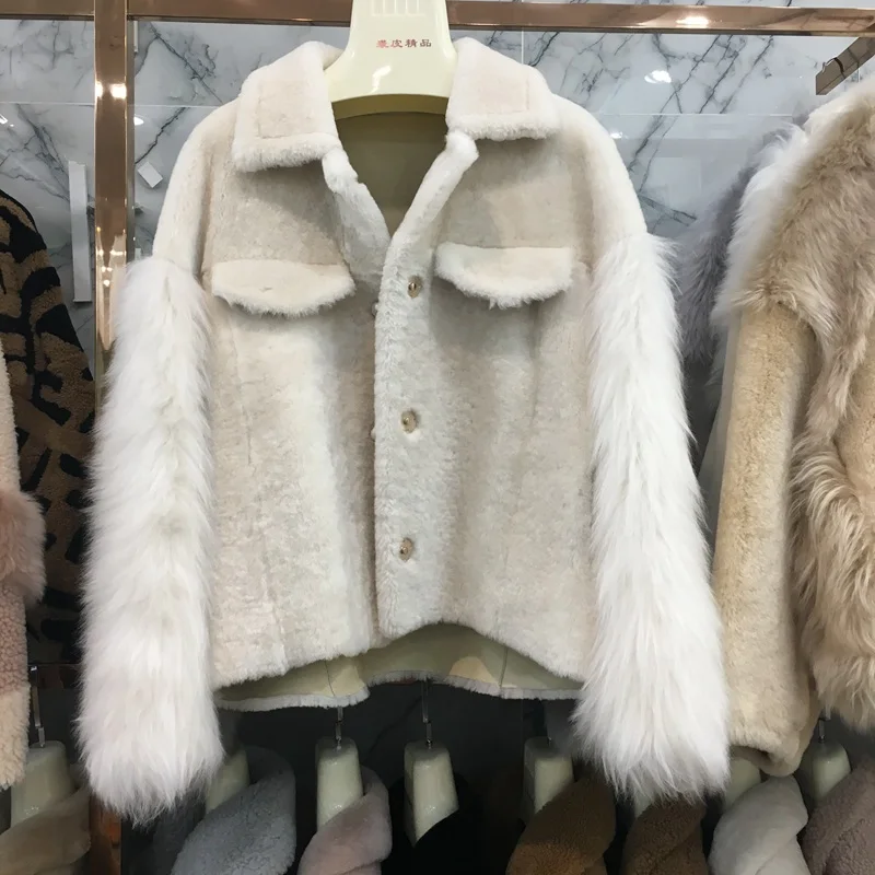 2018 new fashion women 100% natural sheep fur jacket and lamb fur sleeve genuine sheepskin leather lining winter warm outwear
2018 new fashion women 100% natural sheep fur jacket and lamb fur sleeve genuine sheepskin leather lining winter warm outwear