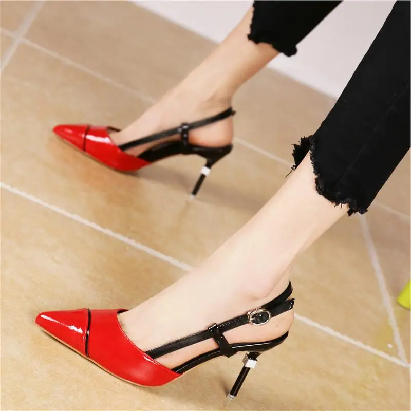 2019 spring and summer pointed strips fashion patent leather rhinestone stiletto heels sexy hollow color matching sandals women
2019 spring and summer pointed strips fashion patent leather rhinestone stiletto heels sexy hollow color matching sandals women