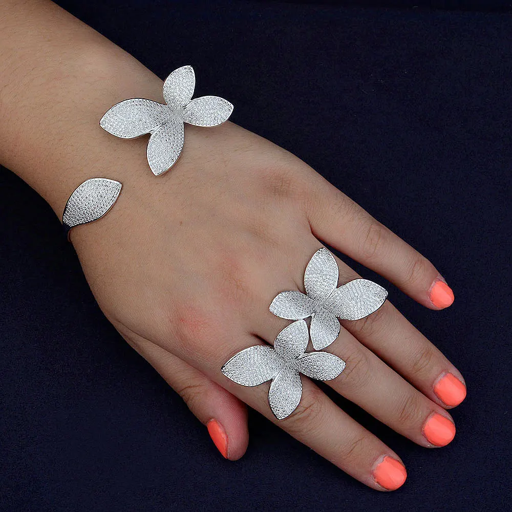 GODKI Fashion Luxury Super Shiny Flower Leaf AAA Cubic Zirconia Women Baguette Bracelet Bangle And Ring Set
GODKI Fashion Luxury Super Shiny Flower Leaf AAA Cubic Zirconia Women Baguette Bracelet Bangle And Ring Set