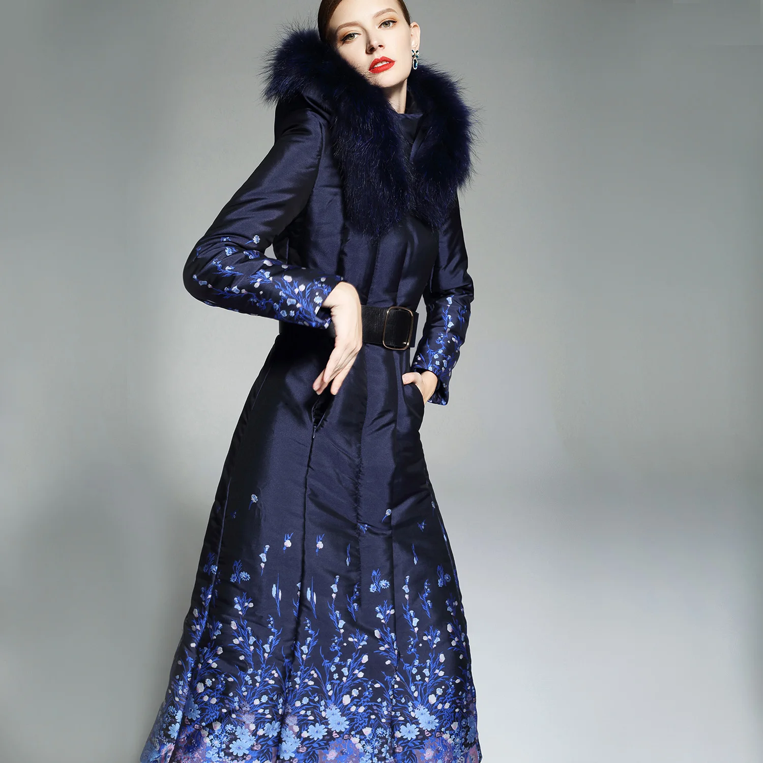 New Style Limited Version Luxurious Winter Women X-long Real Fur Coat Jacquard Blue Thickened Cotton Down Parkas Jacket Female
New Style Limited Version Luxurious Winter Women X-long Real Fur Coat Jacquard Blue Thickened Cotton Down Parkas Jacket Female