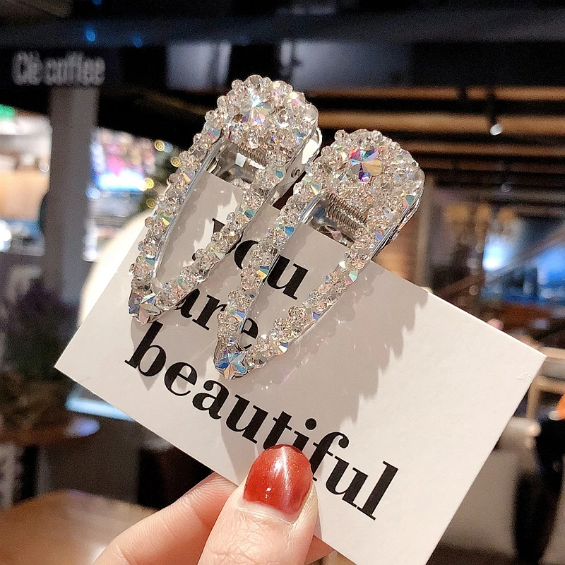 1 Pc New Luxurious Crystal Hair Clip Fashion Women's Korean Design Snap Barrette Stick Hairpin Hair Styling Accessories
1 Pc New Luxurious Crystal Hair Clip Fashion Women's Korean Design Snap Barrette Stick Hairpin Hair Styling Accessories