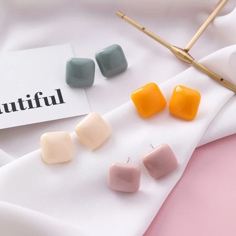 Minimalist French Macaron Candy Color Small Square Cubic Acrylic Stud Earrings For Girl Solid Color Stud Earrings For Women
Minimalist French Macaron Candy Color Small Square Cubic Acrylic Stud Earrings For Girl Solid Color Stud Earrings For Women