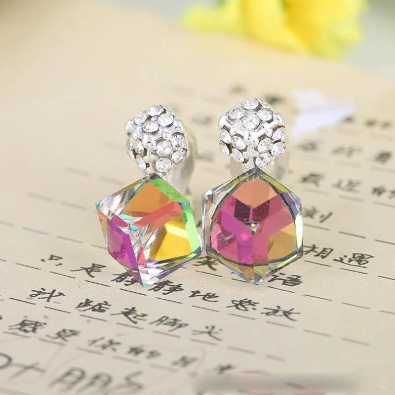 Grace Jun(TM) High Quality Colorful Crystal Rhinestone Cube Shape Clip on Earring No Pierced for Women Party Fashion Ear Clip
Grace Jun(TM) High Quality Colorful Crystal Rhinestone Cube Shape Clip on Earring No Pierced for Women Party Fashion Ear Clip