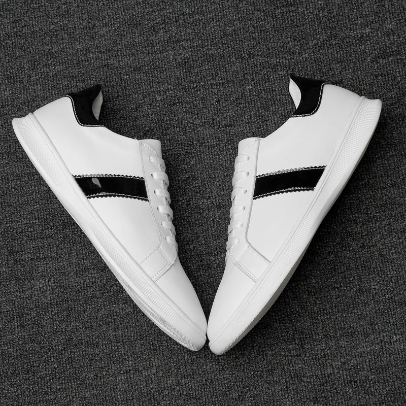 Fashion famous brand patent leather men's casual shoes trend leather lace men's shoes low to help casual shoes men large shoes
Fashion famous brand patent leather men's casual shoes trend leather lace men's shoes low to help casual shoes men large shoes