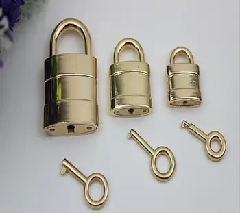 6pcs/lot Luggage hardware accessories Hardware accessories hang decoration Light gold decorative padlock Box padlock head
6pcs/lot Luggage hardware accessories Hardware accessories hang decoration Light gold decorative padlock Box padlock head