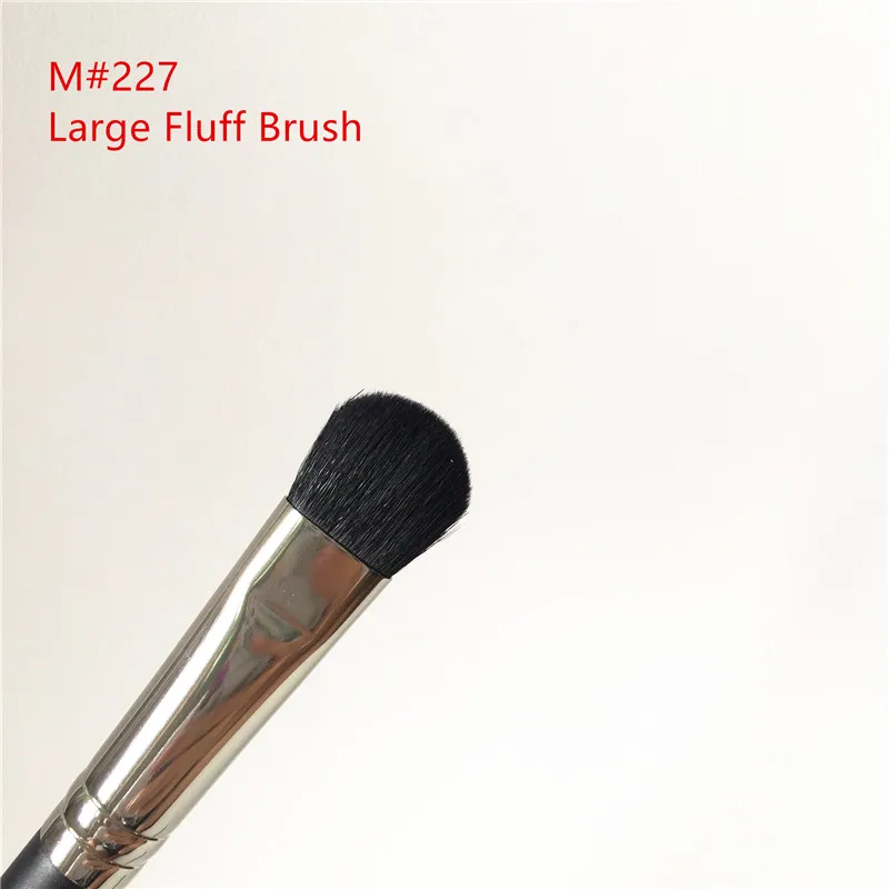  227 Large Fluff Brush _ 1