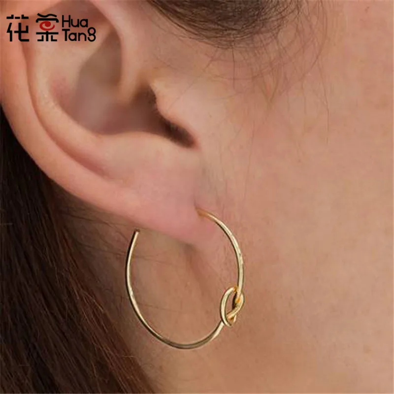 HuaTang Gold Alloy Metal Drop Earring Punk Geometric Circle Knot Dangle Earrings Brincos for Women Party Jewelry Accessory 5705
HuaTang Gold Alloy Metal Drop Earring Punk Geometric Circle Knot Dangle Earrings Brincos for Women Party Jewelry Accessory 5705