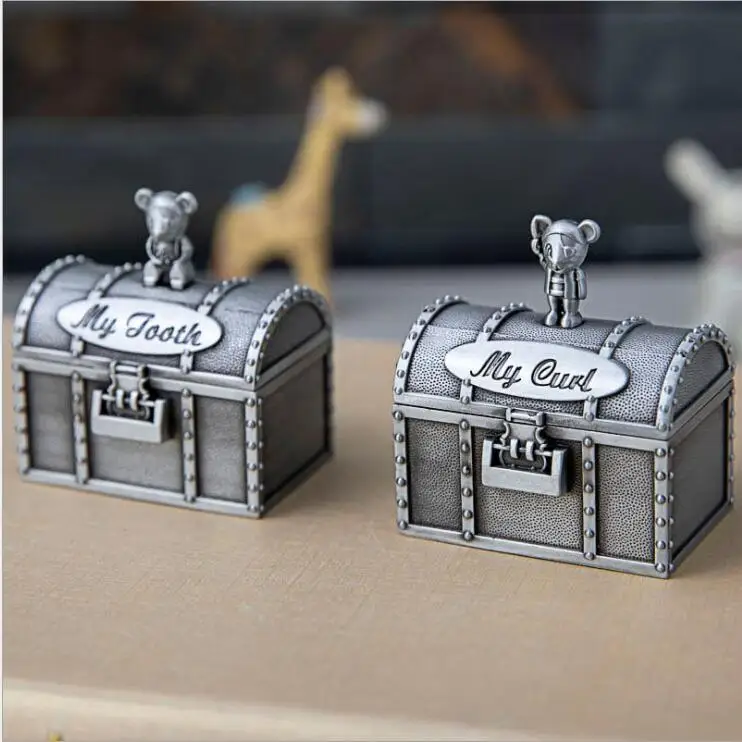creative Newborn Baby / Family Gift Pirate Treasure Chest First Tooth and First Curl Boxes Metal Artcraft Trinket Box RY003
creative Newborn Baby / Family Gift Pirate Treasure Chest First Tooth and First Curl Boxes Metal Artcraft Trinket Box RY003