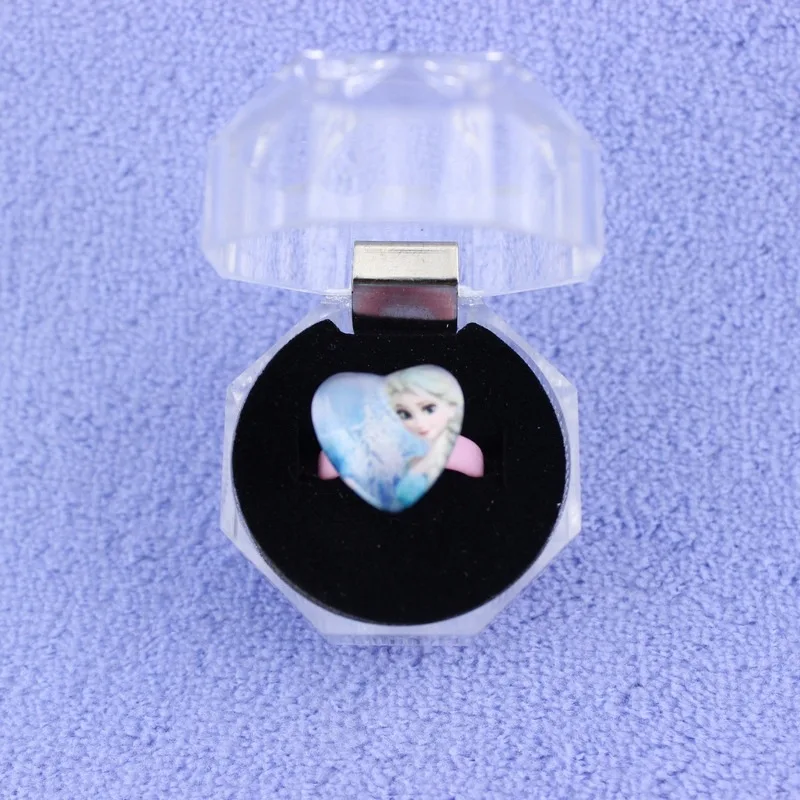 2016TOP Sale Princess Fro.zen Designer Resin Rings Children Cartoon Finger Ring Gift Box Packing Hand Jewelry Accessories XRN77R
2016TOP Sale Princess Fro.zen Designer Resin Rings Children Cartoon Finger Ring Gift Box Packing Hand Jewelry Accessories XRN77R